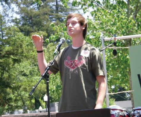 Video: Senior’s slam poetry earns him a trip to D.C.