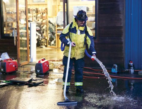 Fire Hydrant Causes Flooding on Shoreline