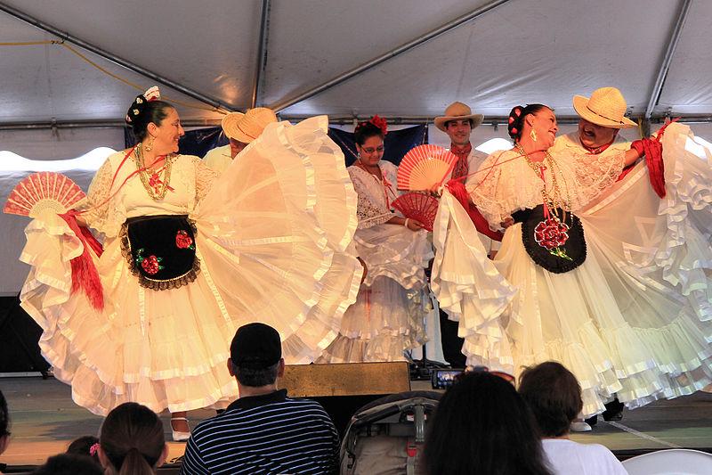 Tams International Club Hosts Ballet Folklorico