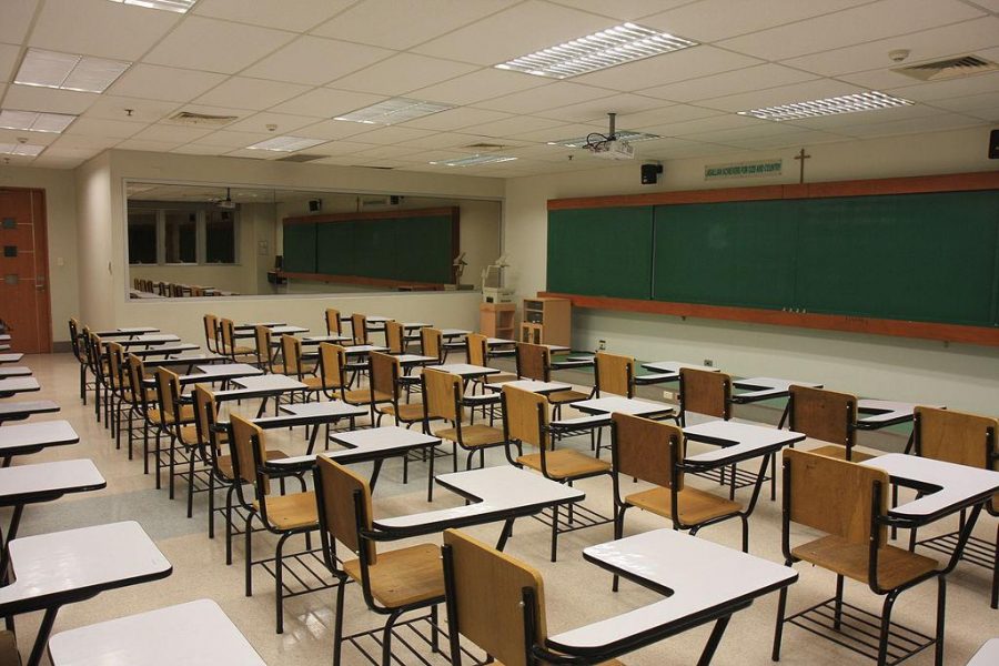 COM Offers Free Classes to High School Students