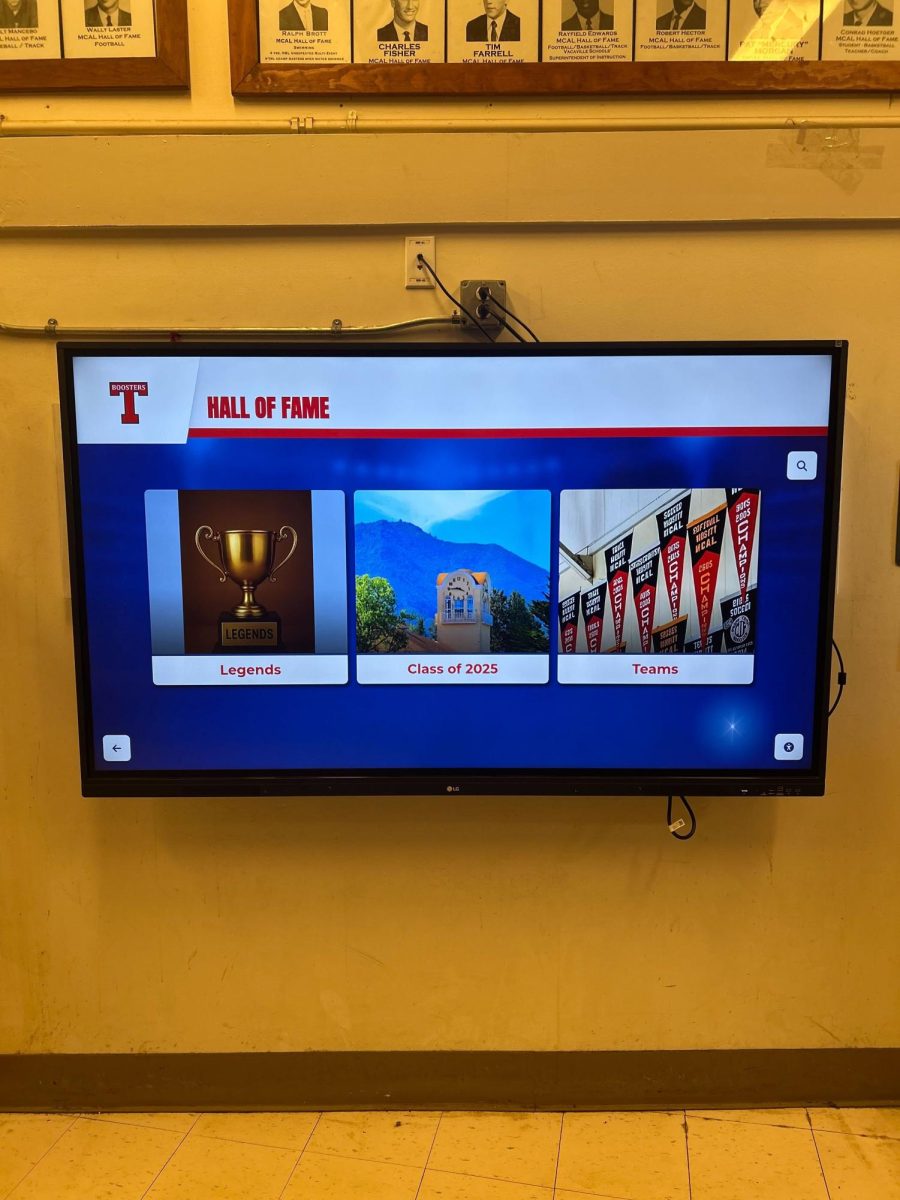 The home screen of the new Tam touchscreen.